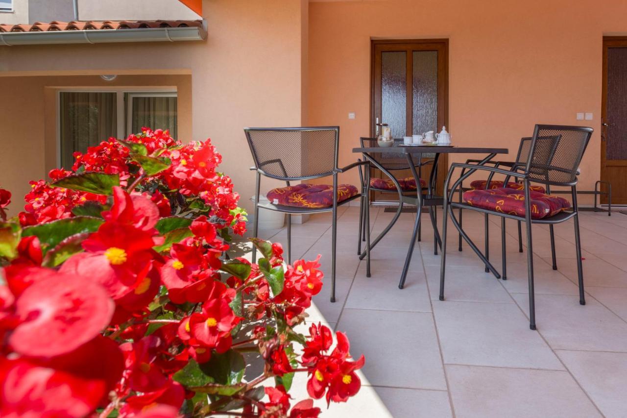 Apartments Petra Near Beach Veruda المظهر الخارجي الصورة